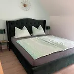 Unter Den Linden Apartment