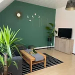 Unter Den Linden Apartment