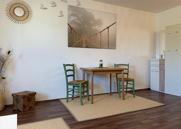 Unter Den Linden هالبي