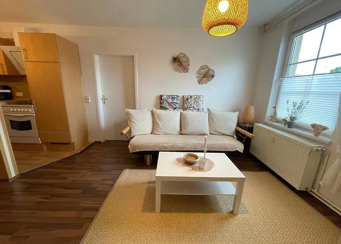 Unter Den Linden هالبي