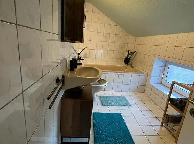 Unter Den Linden هالبي